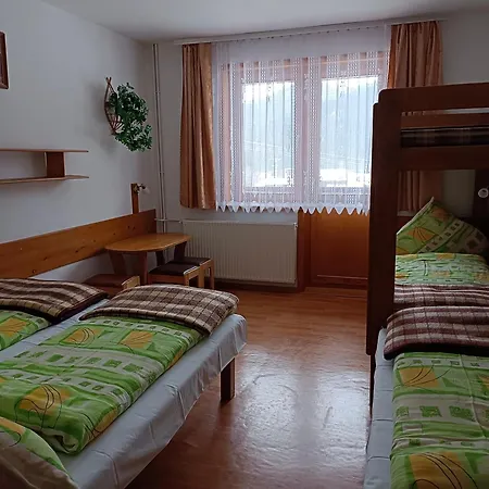 Dom Wypoczynkowy Szymanowka Guest house *