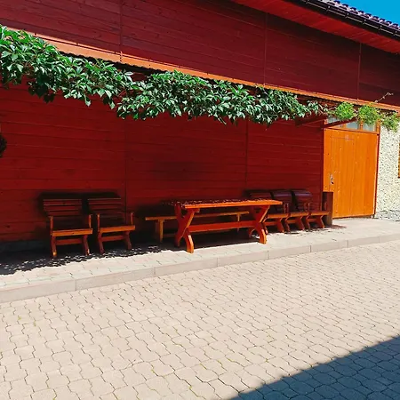Dom Wypoczynkowy Szymanowka Guest house *